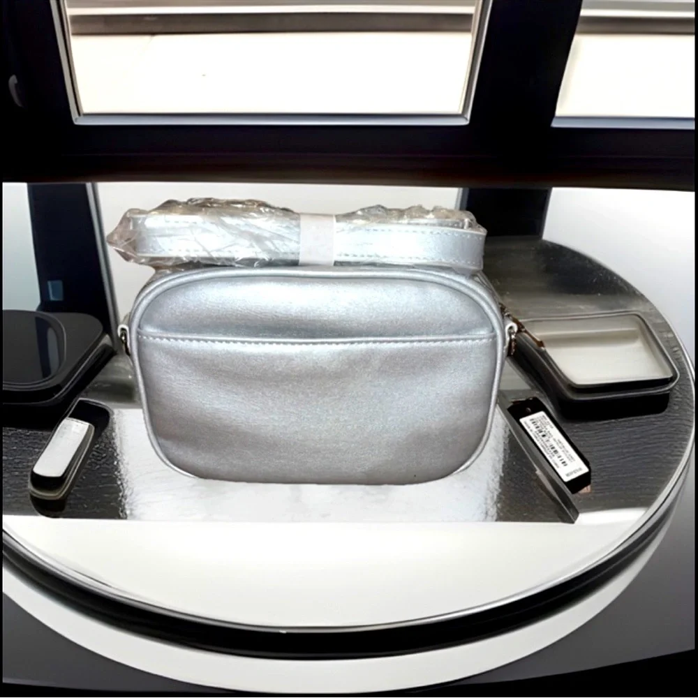 Badgley Mischka Quilted Camera Bag W/Slip Pocket On The Back Metallic Gray NWT